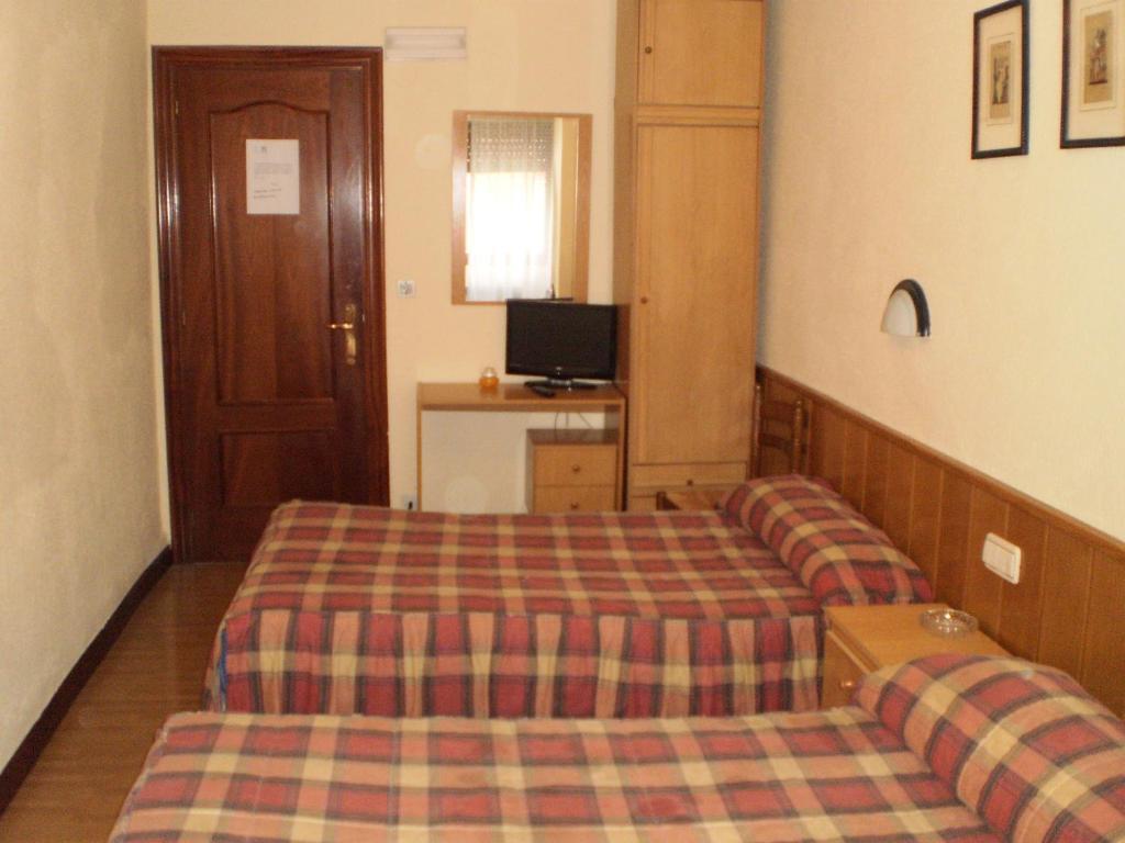 Hostal Hilton Бургос Екстер'єр фото